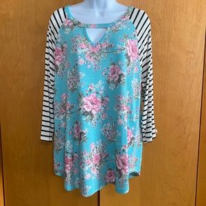 NWT Honeyme floral stripe long sleeve tee with front keyhole.